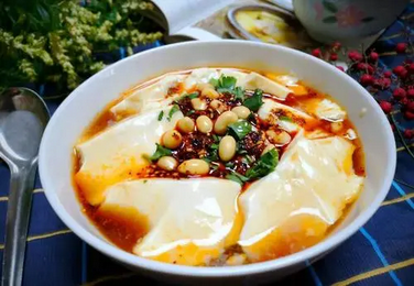 问鼎娱乐官网下载 长期喝豆腐脑对身体是否有负面影响？生活中到底能不能长期喝豆腐脑呢？
