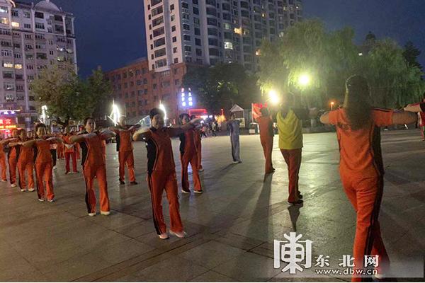 佳木斯有氧健身体操下载_东北老工业基地振兴_龙江七十年发展历程