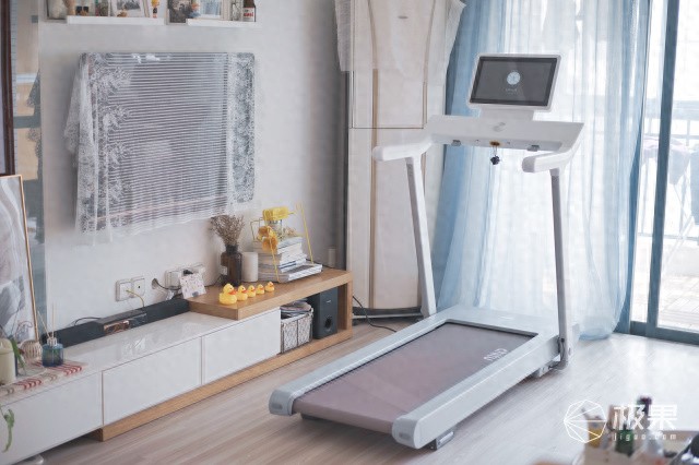 2025全年免费资料查询 可折叠的跑步机！资深教练带你跑全程，还怕坚持不下去？