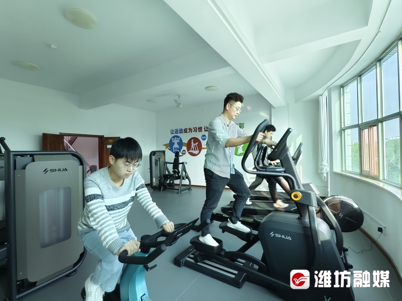 问鼎娱乐 “家门口”享健身乐趣！这个社区“百姓健身房”你打卡了吗？