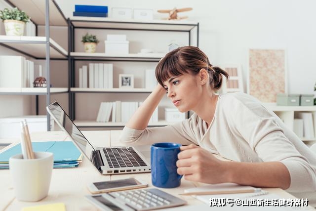 问鼎app官网下载安装 办公室健身：在工作之余进行身体锻炼
