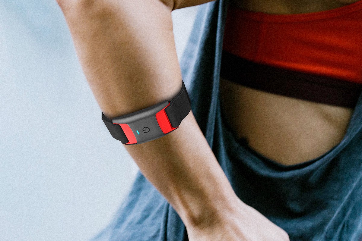 家用跑步机什么牌子的好_燃脂跑步机怎么选_爬坡跑步机怎么选