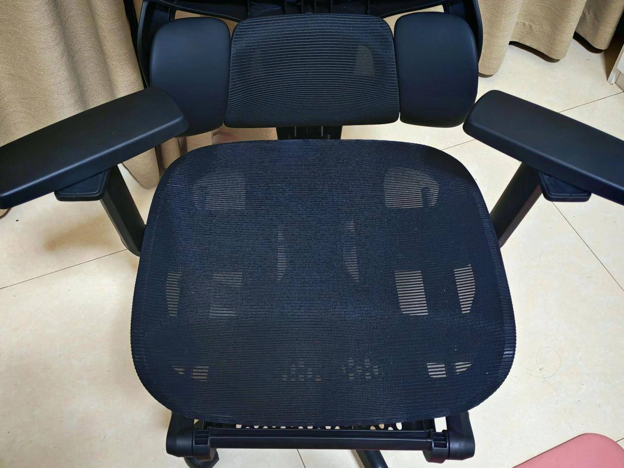 支撑到位舒适耐用的人体工学椅推荐_人体工学椅选购指南_最新上下摇晃的健身椅