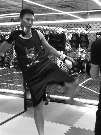 夏季减肥操课体适能游泳对比_银吉姆健身瘦身实验结果分析_有氧操运动