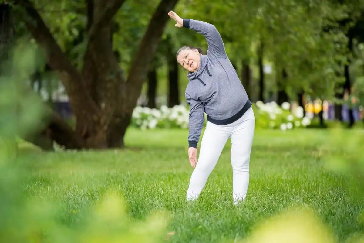 老年人运动误区_60岁以后运动方式_老年人健身体操38节