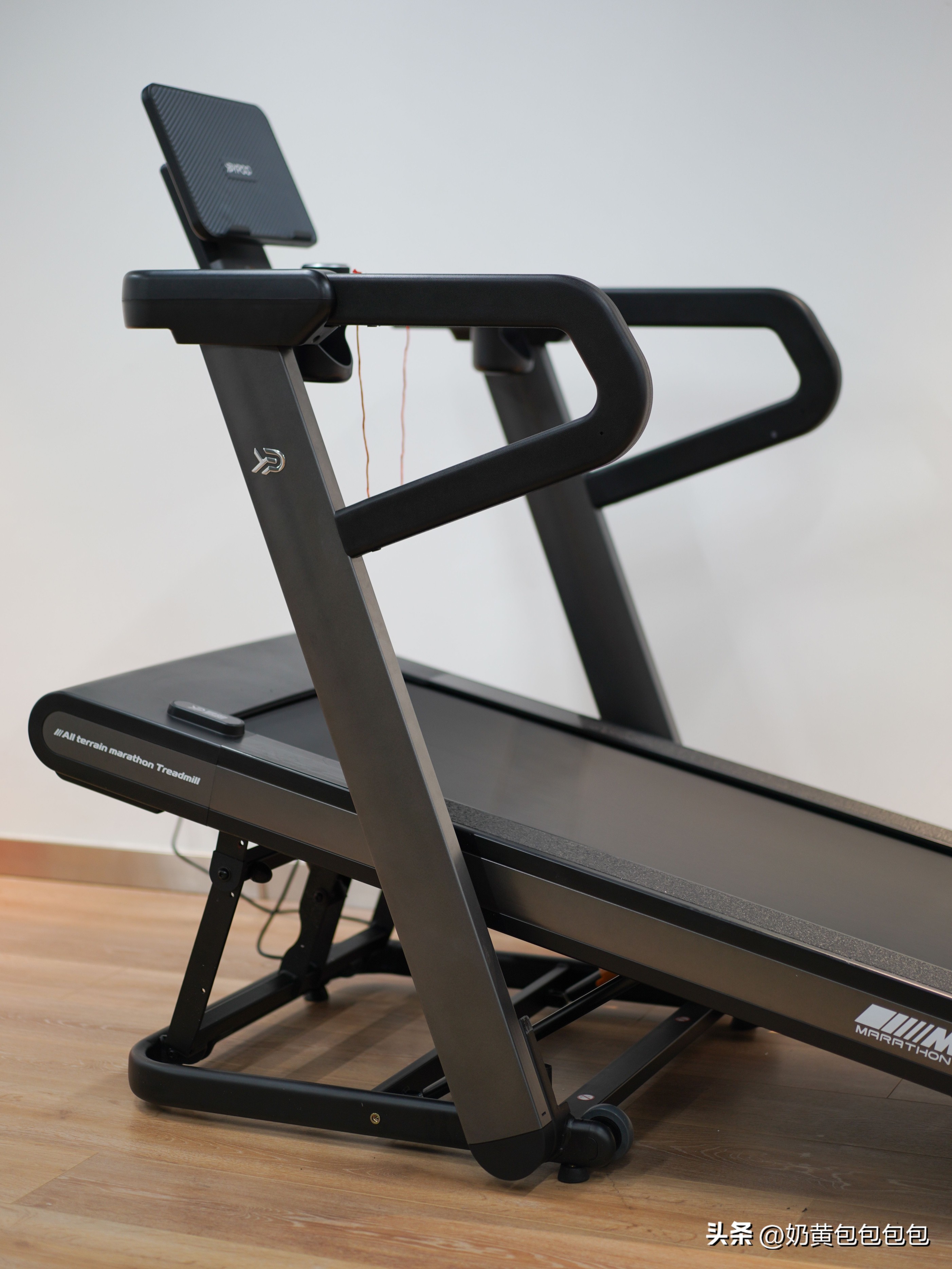 什么牌子的跑步机好?_易跑M5Ultra测评_跑步机坡度调节