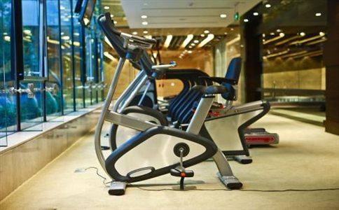 问鼎娱乐电子游戏 如何选择合适的训练器械