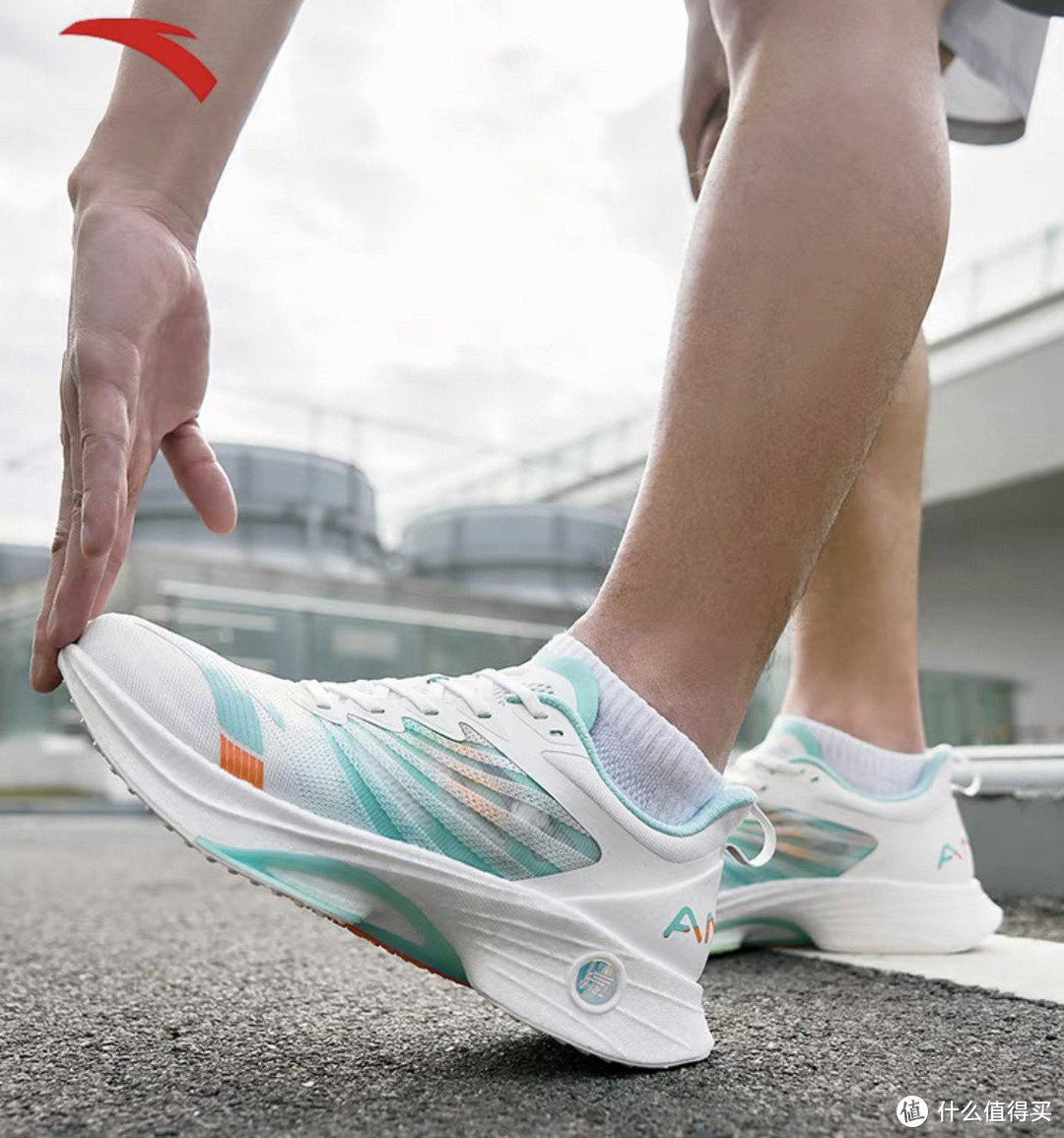 国产跑鞋300元性价比_跑鞋300元配置特点_网上买什么牌子跑步机好？