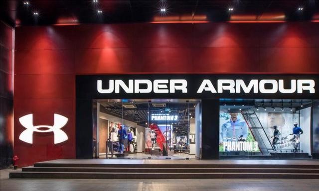 安德玛库里合作结束_安德玛健身手套_安德玛品牌历史发展